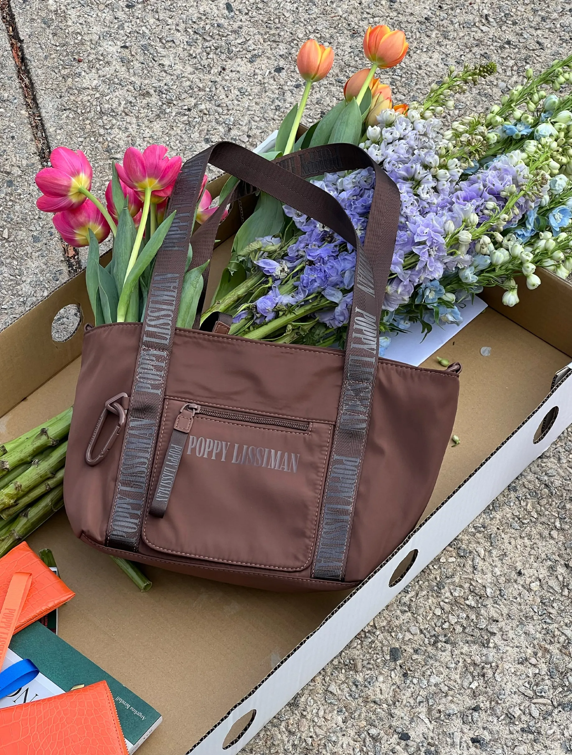 Skutty Flap Small Tote - Choc